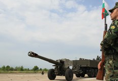 Заплатите за новобранците без социалните придобивки започват от 1000 1200