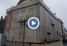 За туристите архитектурата и инвестирането в защитни декоративни панаРусе е част