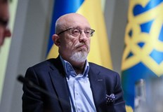 Украинските власти заявиха днес че Украйна я очакват изключително тежки