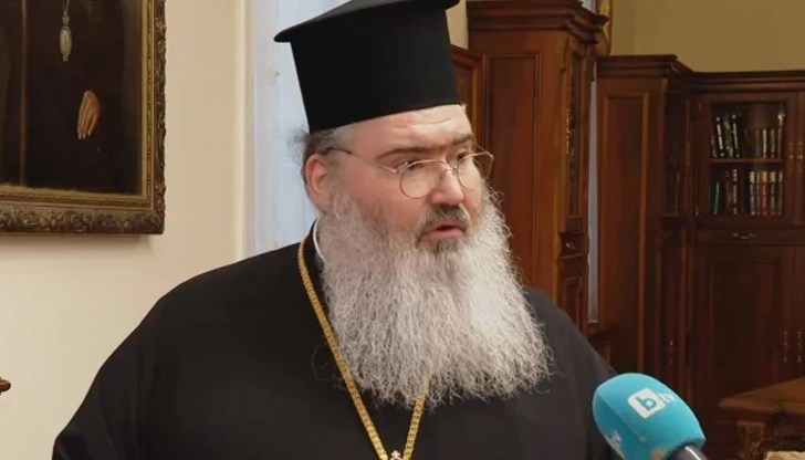 „Слизането на Христос в ада, озаряването на преизподнята, вече всички са живи и смъртта е победена“, разказва митрополит Йоан