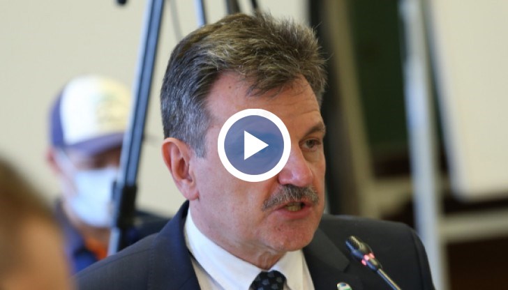 Нека хората използват сегашния момент, за да се ваксинират, призова Симидчиев