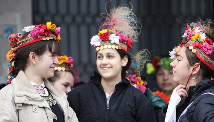 Обичаи и предложения за празнично меню Обичаи и предложения за празнично меню