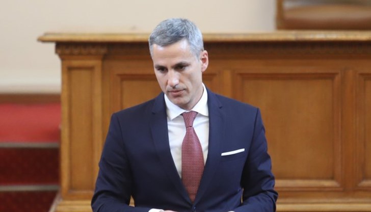 По думите му периодично в българската банкова система се получават трусове По думите му периодично в българската банкова система се получават трусове