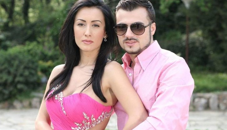 "Добре дошла, малка принцесо! Очаквахме те с нетърпение! Вълнуваме се много", написа фолк дивата