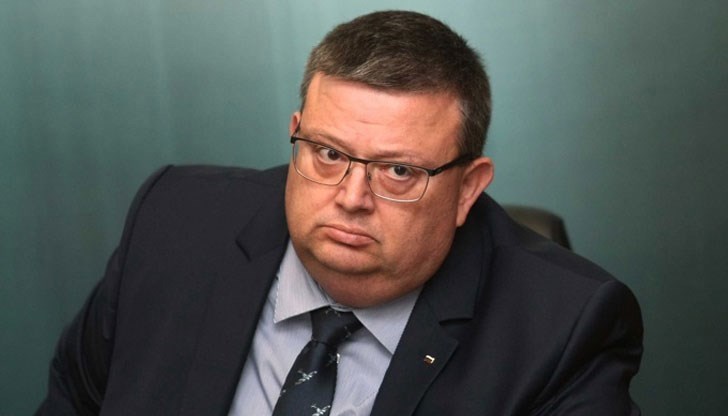 Бившият председател на антикорупционната комисия Сотир Цацаров, който след оставката си от КПКОНПИ се върна във върховната прокуратура, вече е шеф на отдел там, който, изглежда, специално е направен за него