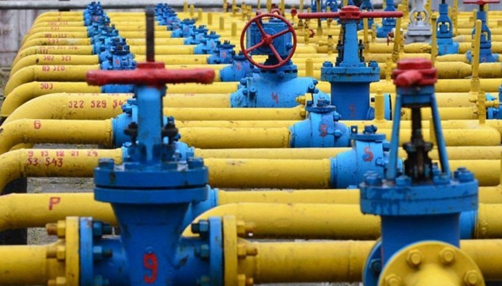 Има риск Руската централна банка да определи неизгоден и непазарен курс, според който държавата купувач трябва да доплати на „Газпром“ още долари, много по-скъпо от реалните борсови цени на газа