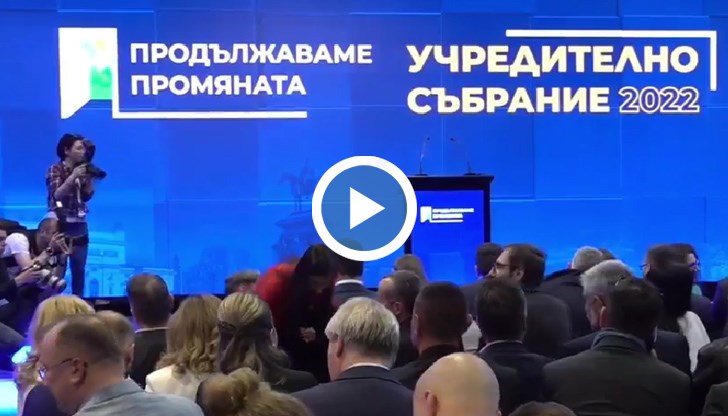"Първите 100 дни не знаеш къде си и какво да правиш. Нормално е да направиш много грешки", каза Кирил Петков