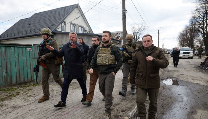 Знаем за хиляди убити и измъчвани хора, с отрязани крайници, изнасилени жени и убити деца, каза украинският президент Знаем за хиляди убити и измъчвани хора, с отрязани крайници, изнасилени жени и убити деца, каза украинският президент