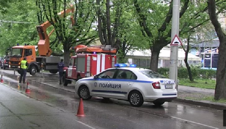 Екипите реагираха на над 10 обаждания за произшествия и инциденти