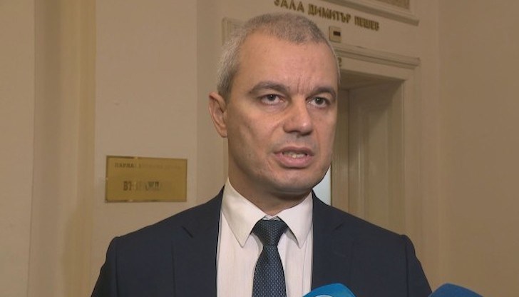 "Да се настоява действията им да бъдат максимално премерени, за да не се допусне българите да станат жертва ", заяви лидерът на "Възраждане"
