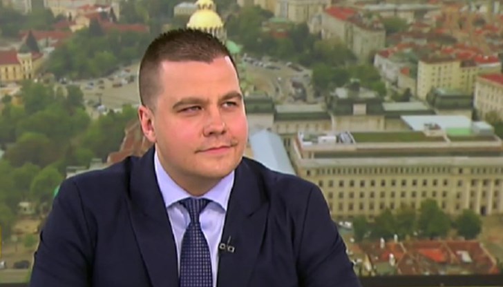 Съжалявам г-н Гюров. Той се превърна в жертва на собствените си партийци Съжалявам г-н Гюров. Той се превърна в жертва на собствените си партийци