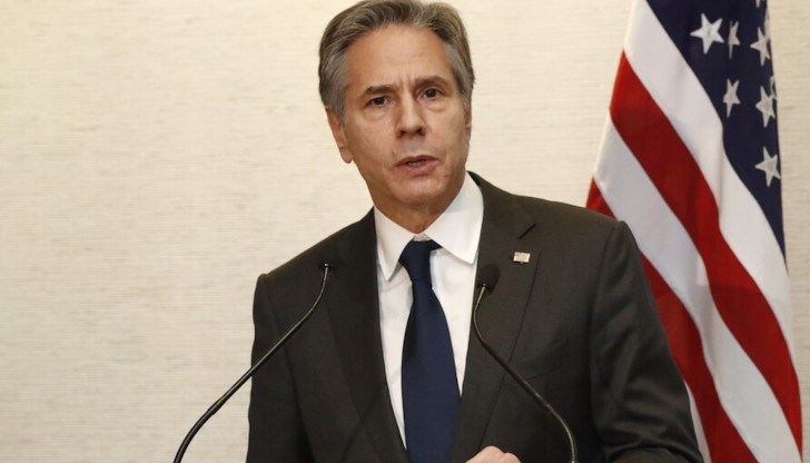 Блинкен добави, че не е в състояние да потвърди обвиненията, че Москва вече е използвала химически оръжия в Мариупол