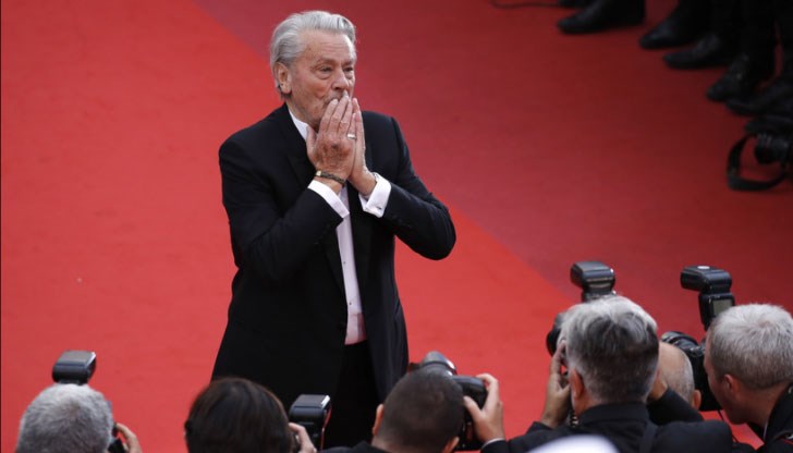 Легендата на френското кино израства отчасти в затвора във Френе, той е само на 4 години, когато е настанен в приемно семейство след развода на родителите си Легендата на френското кино израства отчасти в затвора във Френе, той е само на 4 години, когато е настанен в приемно семейство след развода на родителите си