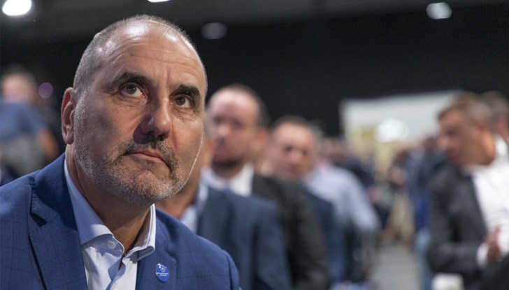 Според лидера на "Републиканци за България" е тревожно, че правителството няма управленска програма Според лидера на "Републиканци за България" е тревожно, че правителството няма управленска програма