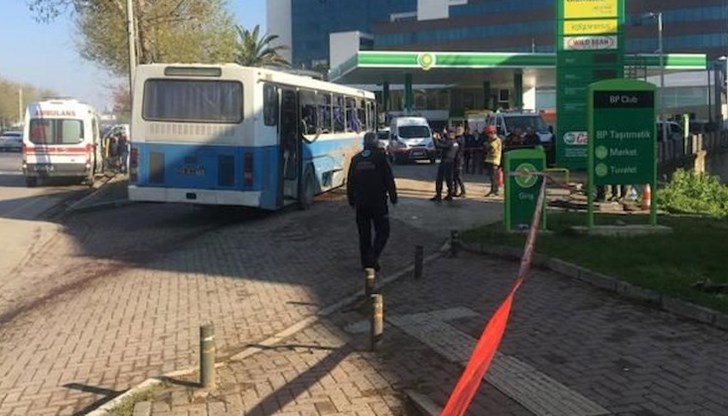 Един човек е загинал и четирима са били ранени Един човек е загинал и четирима са били ранени