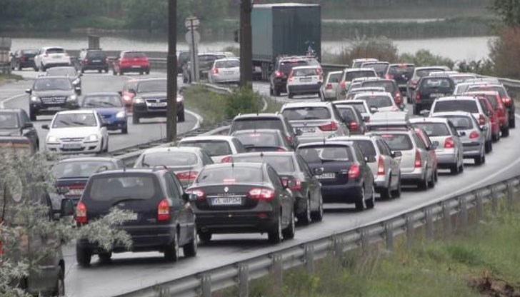 Още от ранните часове на днешния ден движението по Е-79 беше интензивно Още от ранните часове на днешния ден движението по Е-79 беше интензивно