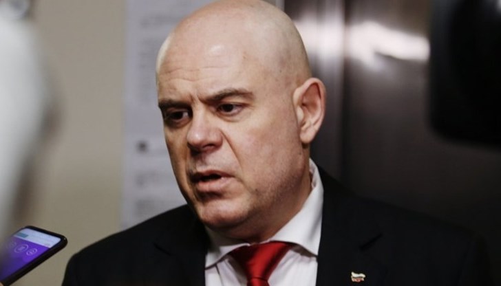 Откриха процедурата за предсрочно прекратяване на мандата на главния прокурор