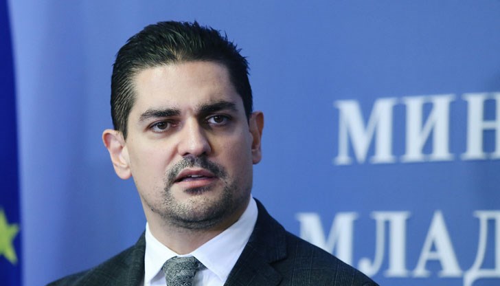 Спортният министър с официално писмо до Екатерина Дафовска