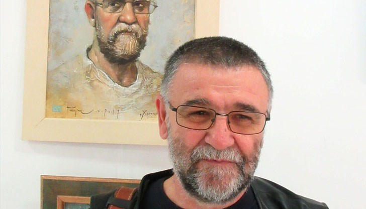 Върни се на село, засади си трева и се напуши на спокойствие. За радост на родителите си, на дядо си и баба си...