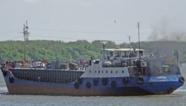 Тунизийското министерство на околната среда заяви, че е задействало план за действие при извънредни ситуации, за да предотврати "морска екологична катастрофа" Тунизийското министерство на околната среда заяви, че е задействало план за действие при извънредни ситуации, за да предотврати "морска екологична катастрофа"