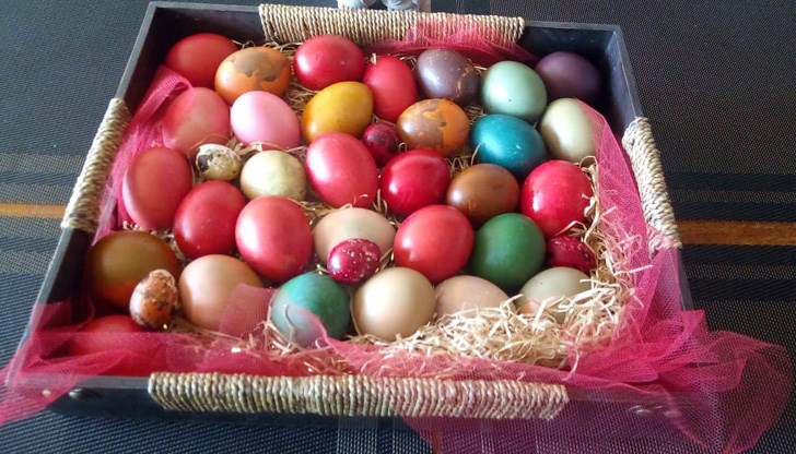 Нека чудото на възкресението сбъдне всичките ни мечти! Нека чудото на възкресението сбъдне всичките ни мечти!