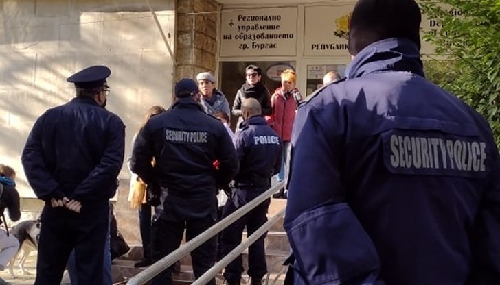 Повод за акцията е изразходването на средства от обществени поръчки за ремонти, финансирани от държавата Повод за акцията е изразходването на средства от обществени поръчки за ремонти, финансирани от държавата