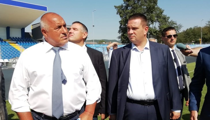 Обвиняват бившия регионален министър Виолета Комитова в лична облага