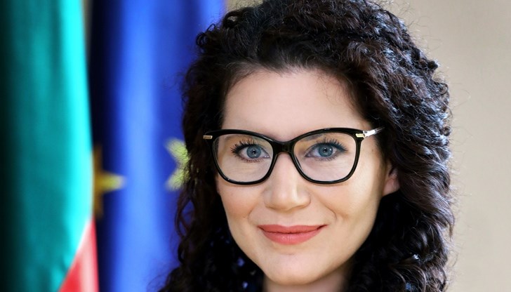 Това написа във Фейсбук вицепремиерът по ефективно управление Калина Константинова Това написа във Фейсбук вицепремиерът по ефективно управление Калина Константинова