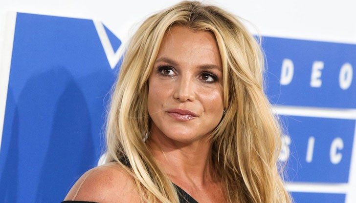 Лин Спиърс иска 600 000 долара обезщетение от дъщеря си Лин Спиърс иска 600 000 долара обезщетение от дъщеря си