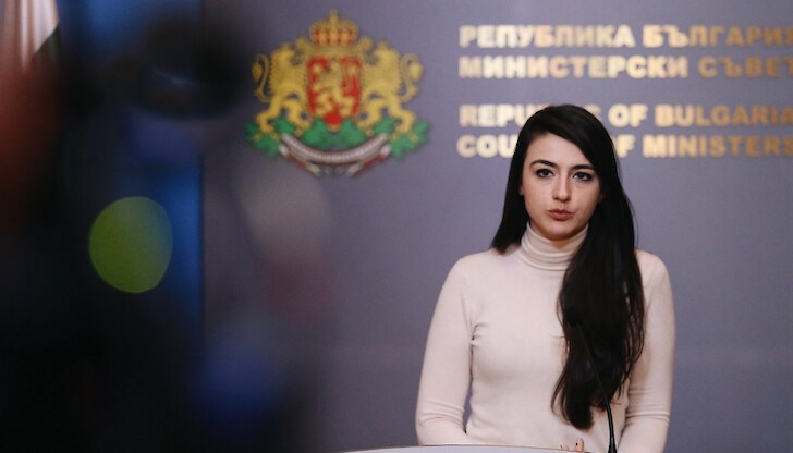 Тя коментира, че отсъствието на БСП от делегацията не би следвало да е пречка за оказване на помощ на Украйна