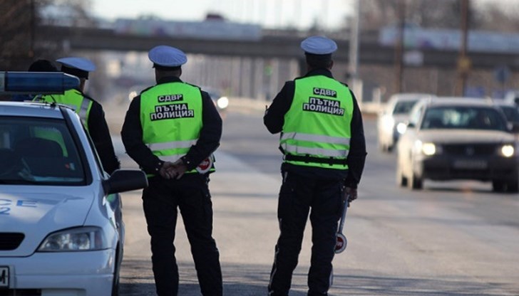 От 20 на 100 лева става глобата за неправилно паркиране, за неспиране на знак СТОП и неправилно престрояване и отнемане на предимството