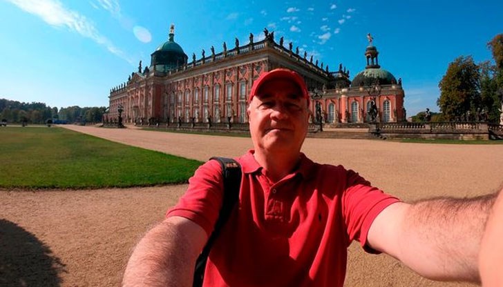 57-годишният Дейвид Смит е обвинен в девет престъпления 57-годишният Дейвид Смит е обвинен в девет престъпления