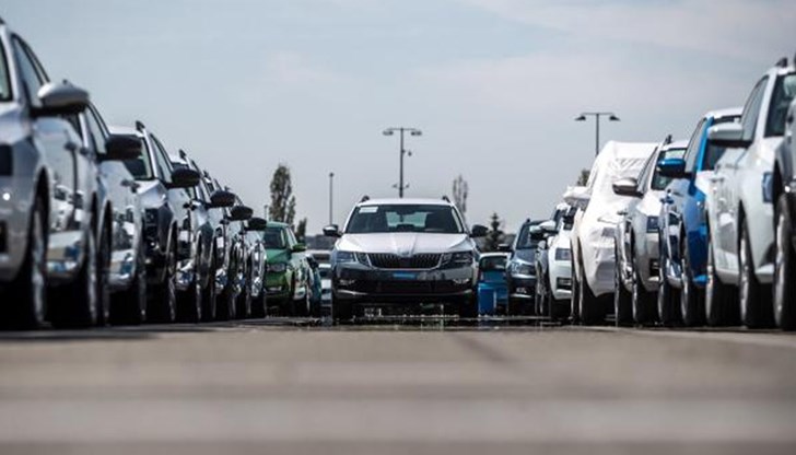 Щетите от войната върху автомобилната индустрия се появиха първо в Европа Щетите от войната върху автомобилната индустрия се появиха първо в Европа