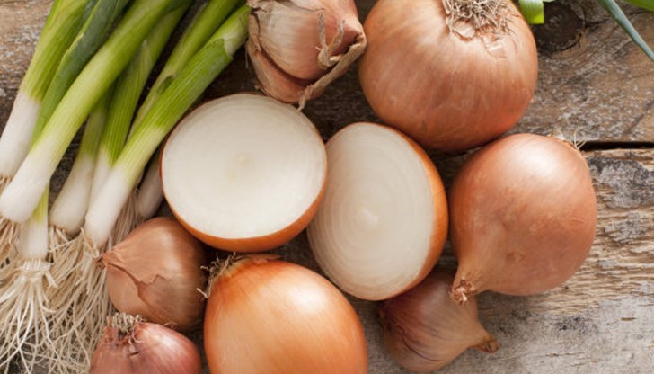 Лукът засилва имунната система и предпазва от настинка и грип Лукът засилва имунната система и предпазва от настинка и грип