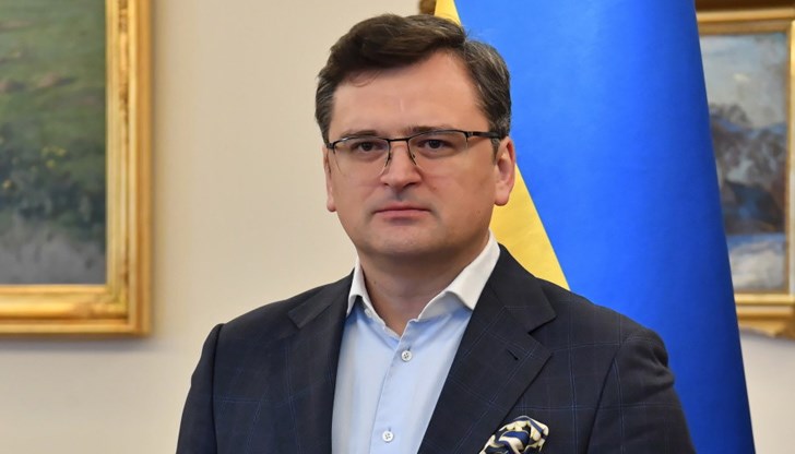 Той е пристигнал с автомобил, прекосявайки границата с Румъния Той е пристигнал с автомобил, прекосявайки границата с Румъния