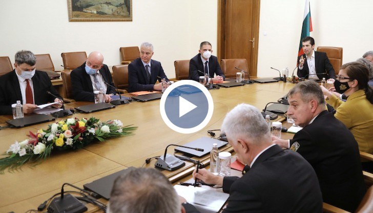 Министър-председателят Кирил Петков призова Любомир Каримански да отдръпне номинацията си