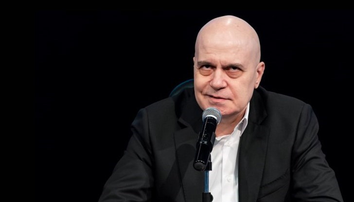 И парламентът ще реши. Такъв е законът, добави Трифонов И парламентът ще реши. Такъв е законът, добави Трифонов