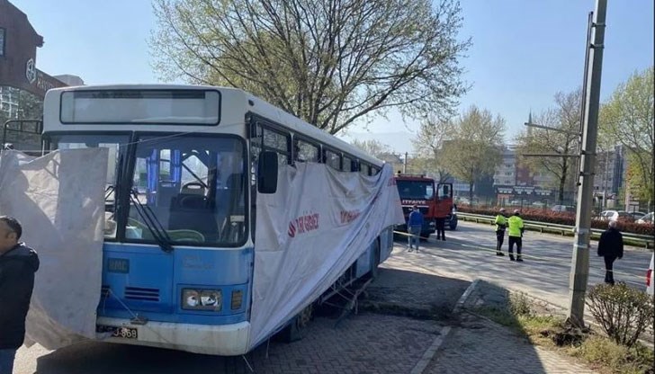 Установихме самоличността на извършителите на нападението, заяви турският министър на вътрешните работи Сюлейман Сойлу