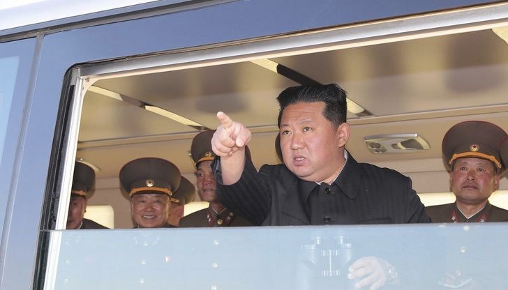 Те са прелетели 110 километра и са достигнали височина от 25 километра Те са прелетели 110 километра и са достигнали височина от 25 километра