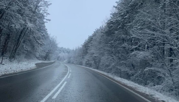 В Западна България и Предбалкана дъждът ще преминава в сняг и ще се образува снежна покривка