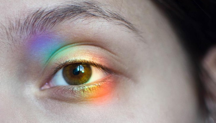 Зачервените очи и кръвоизливите могат да показват развитието на захарен диабет