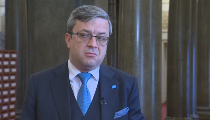 Тома Биков за БНБ: До петък има много време, за да решим какво да правим Тома Биков за БНБ: До петък има много време, за да решим какво да правим