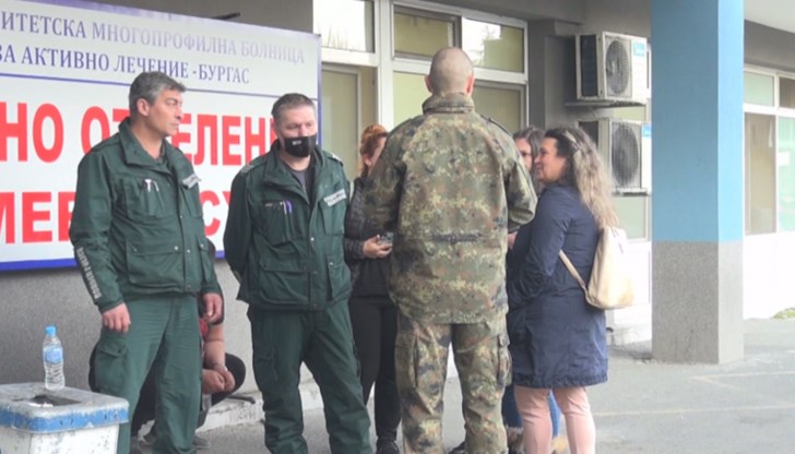 Съвместен патрул от военнослужещи и Гранична полиция са констатирали нелегелно преминаване на българската граница и задържат 35 афганистански граждани
