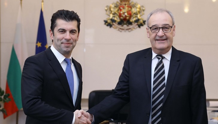 „Като създаваме мостове между науката и бизнеса, правим възможно разработването на практични и полезни модели за икономически просперитет и развитие“, каза премиерът „Като създаваме мостове между науката и бизнеса, правим възможно разработването на практични и полезни модели за икономически просперитет и развитие“, каза премиерът