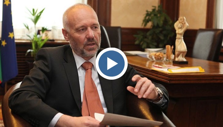 Няма такова нещо като неутралност по отношение конфликта Русия - Украйна, смята бившият министър на отбраната