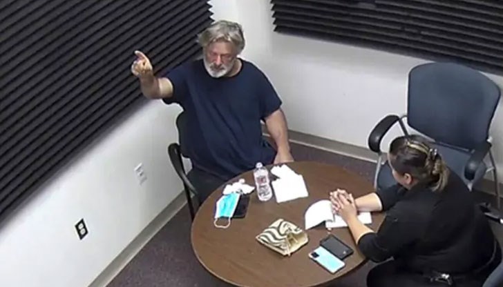 Полицията публикува кадри, свързани с разследването на фаталната стрелба с участието на актьора Полицията публикува кадри, свързани с разследването на фаталната стрелба с участието на актьора