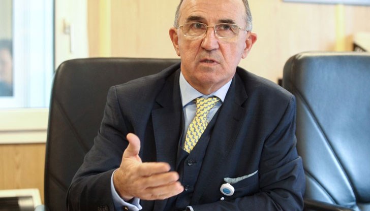 Ще се върнем към корупционните практики - носене на лекарства по джобовете, консумативи, закупени на черно, храна в бурканчета, предупреди той