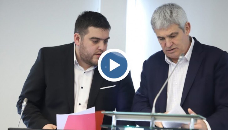 "Виждаме опит за справяне на парче, криза след криза, и най-важното липса на ясна управленска програма и визия какво точно ще правим", каза Пламен Димитров