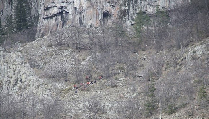 Първоначалните данни сочат самоубийство. Имала е здравословен проблем
