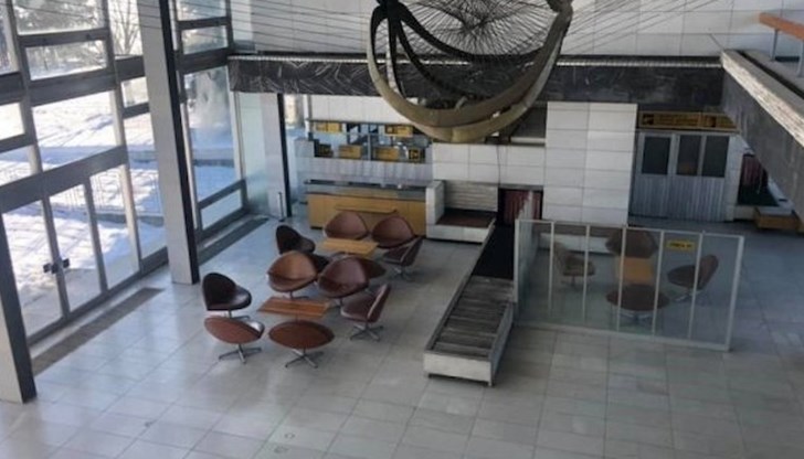 Изразяваме готовност като екип да предприемем всички стъпки, за да се възстановят полетите, но считаме, че комуникацията държава, респективно, министерство – община трябва да е двустранен процес Изразяваме готовност като екип да предприемем всички стъпки, за да се възстановят полетите, но считаме, че комуникацията държава, респективно, министерство – община трябва да е двустранен процес